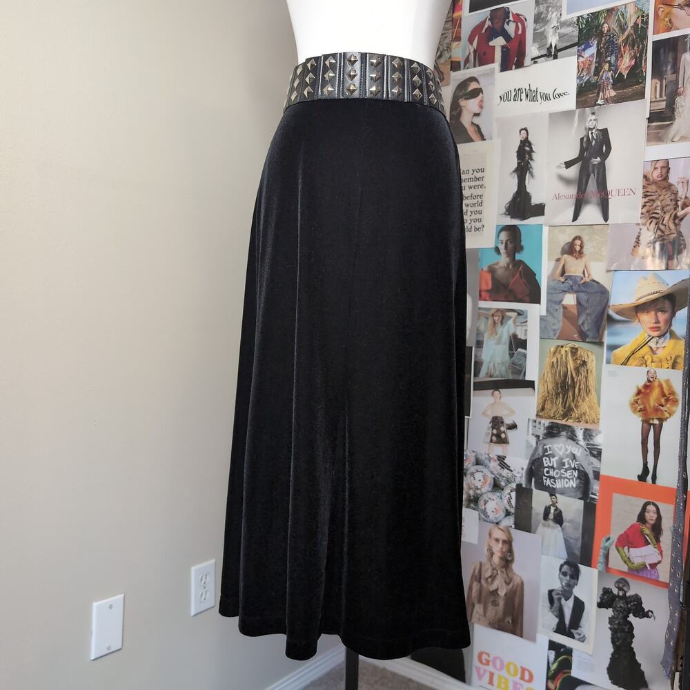 Velvet Vintage Waist Midi Skirt
